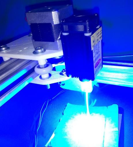 Самодельный лазерный гравер на модуле D8-2500 и механике RepRap